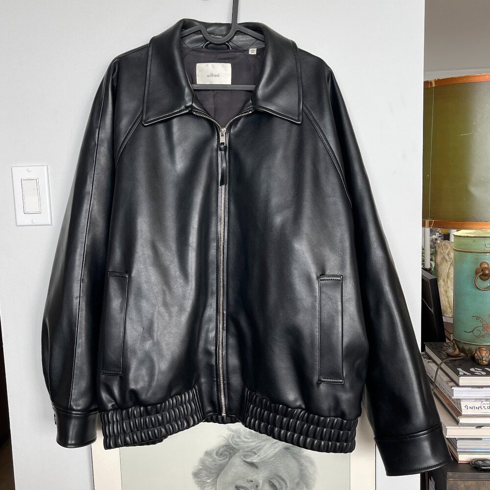 Aritzia Wilfred Falcon Jacket UnReal Leather Bomber Jack Black Size Large $100
